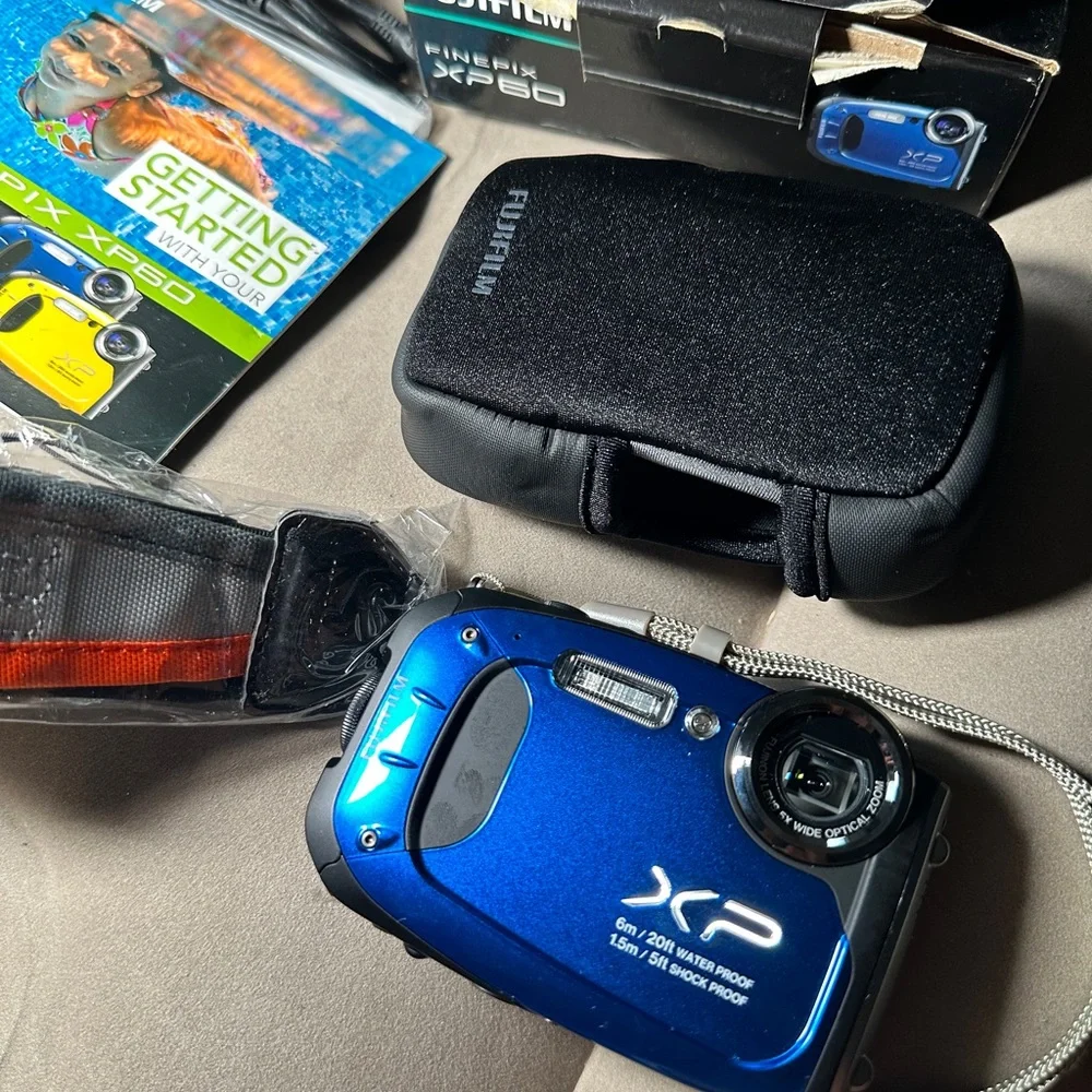 Fujifilm Finepix XP60 16.0MP 10X Waterproof Camera water vlog travel YouTube cam